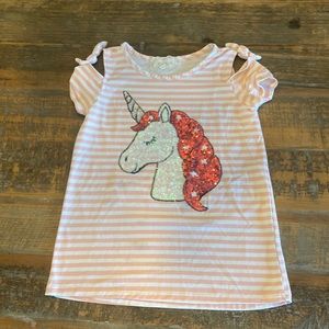 Girls between sequin unicorn cold-shouldered top in size 7